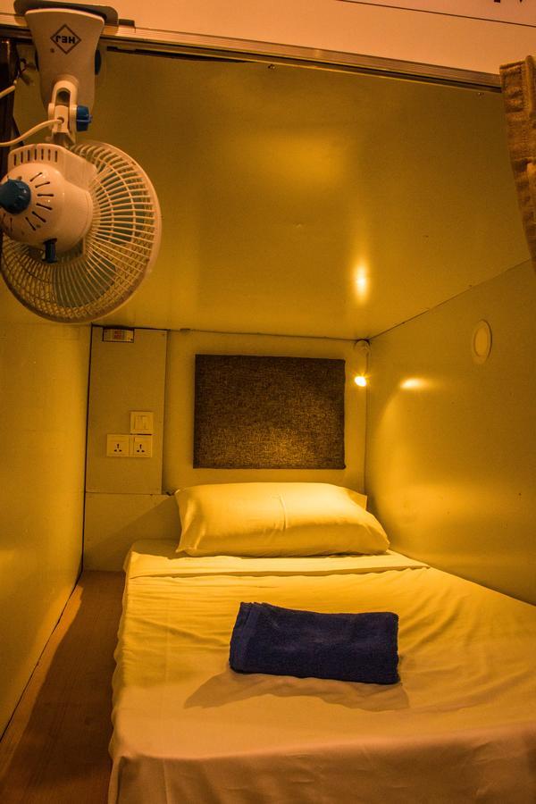 Bunk Planet Hotel Kandy Exterior foto